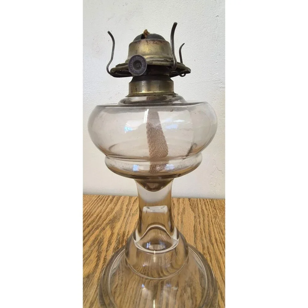 Vintage Eagle Glass Oil Lamp Rustic Farmhouse Decor Antique Lighting Collectible - Picture 5 of 6